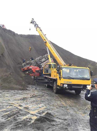 松滋上犹道路救援